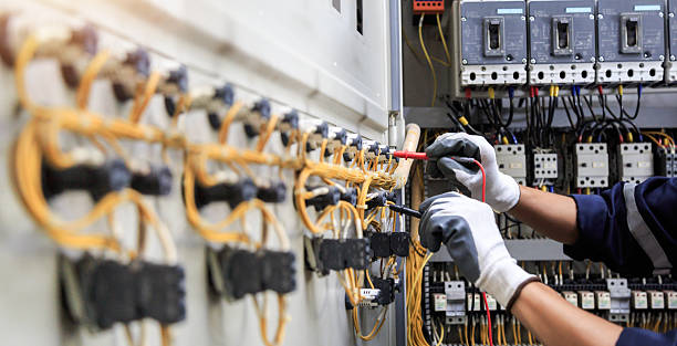 Professional Electrician technician working in Estes Park, CO
